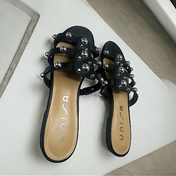 Unisa Shoes l Silver Studded Accents l Flats, Sandals l 8 M l EUC - Picture 5 of 9